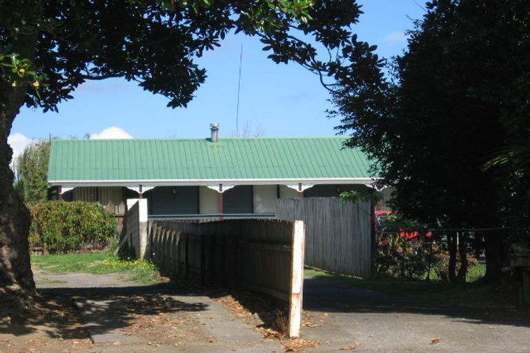 Photo of property in 2/26 Queen Mary Avenue, New Lynn, Auckland, 0600