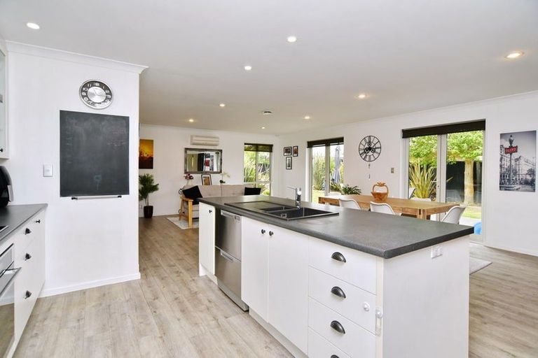 Photo of property in 34 Oxford Road, Rangiora, 7400