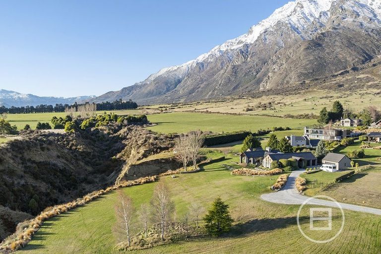 Photo of property in 5 Summerfield Place, Drift Bay, Queenstown, 9371