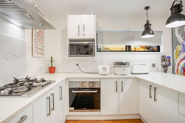 Photo of property in 1a Makora Road, Massey, Auckland, 0614