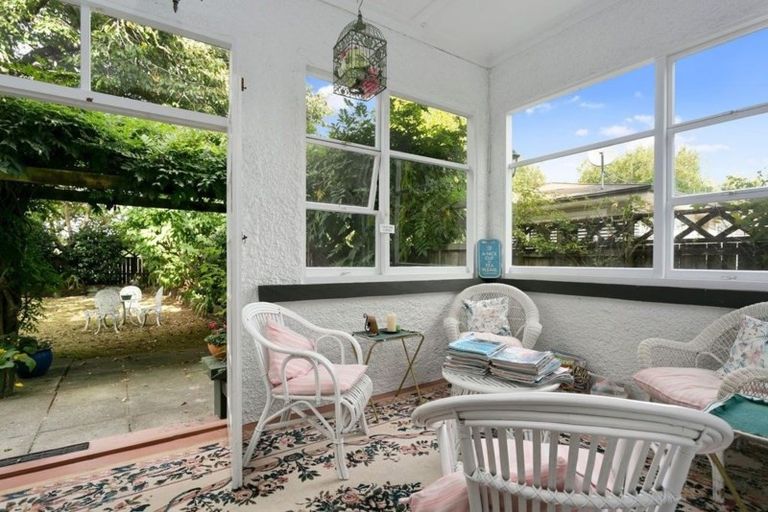 Photo of property in 92 Hall Street, Cambridge, 3434