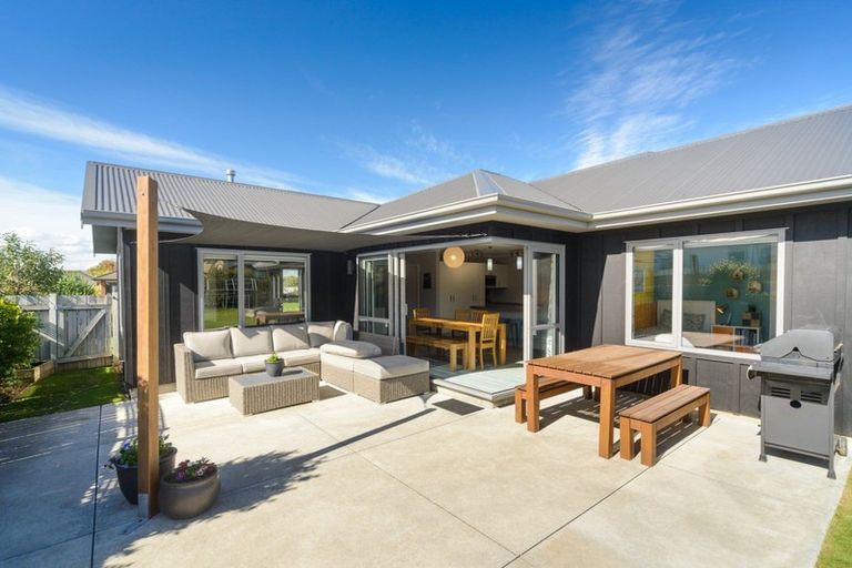 Photo of property in 4 Poplar Grove, Feilding, 4702