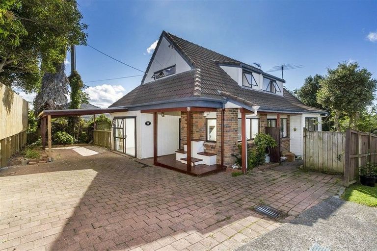 Photo of property in 5/11 Hall Road, Glenfield, Auckland, 0629