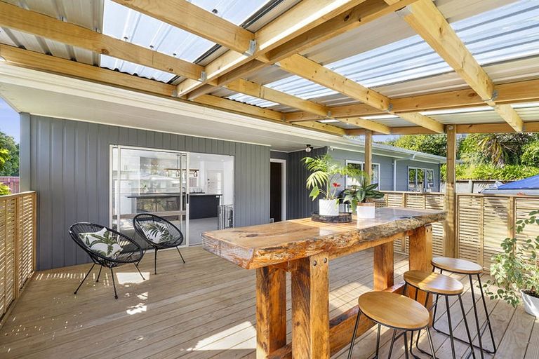 Photo of property in 1 Ross Place, Blagdon, New Plymouth, 4310