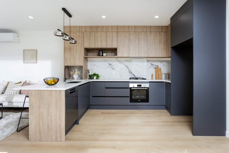 Photo of property in 24b Scarlock Avenue, Browns Bay, Auckland, 0630