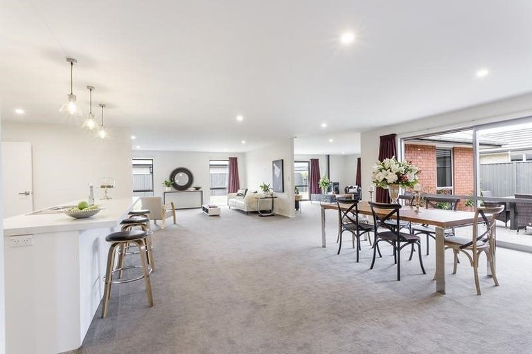 Photo of property in 52 Silver Springs Boulevard, Mosgiel, 9024