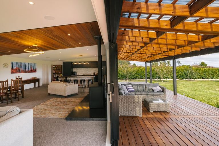 Photo of property in 38a Pohutukawa Drive, Levin, 5571