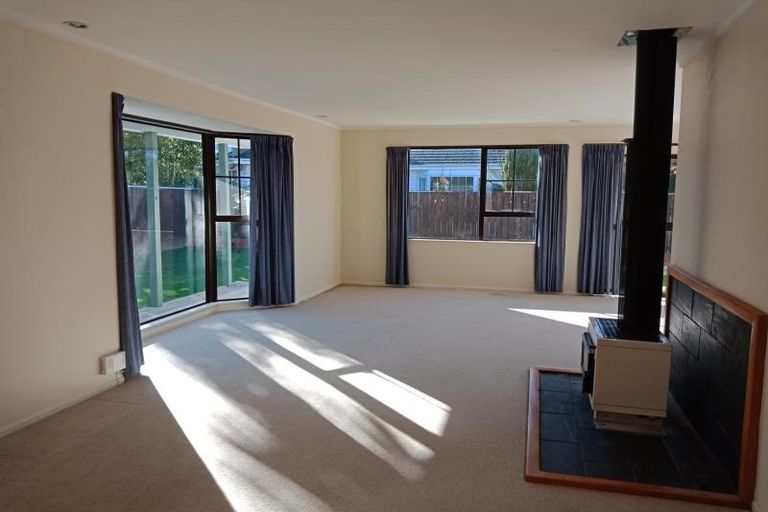 Photo of property in 61a Hautana Street, Woburn, Lower Hutt, 5010