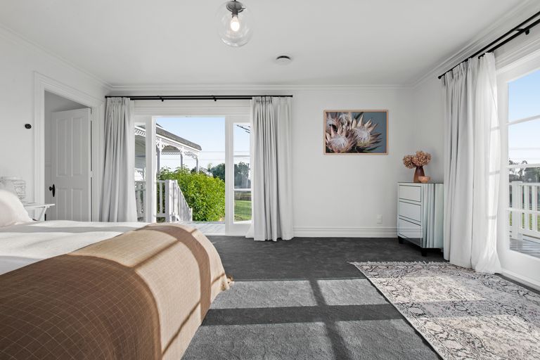 Photo of property in 43 Colombo Road, Waiuku, 2123