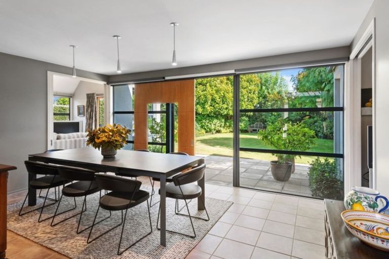Photo of property in 8 Springvale Gardens, Harewood, Christchurch, 8051
