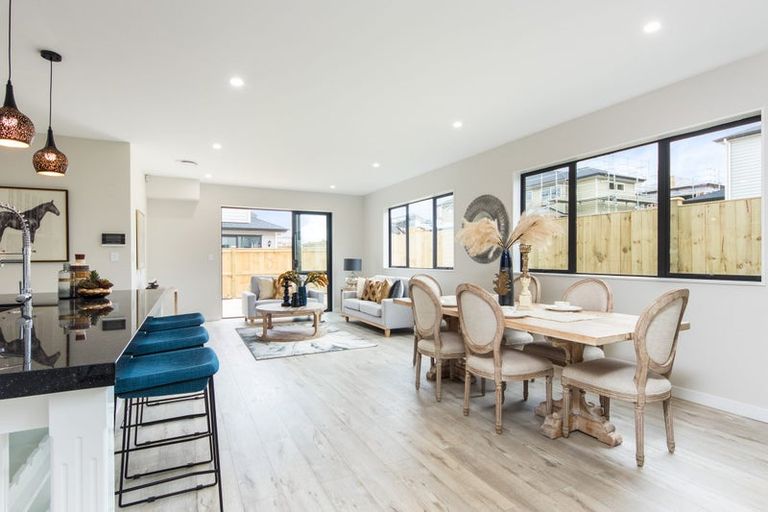 Photo of property in 19 Thomas Rielly Avenue, Hobsonville, Auckland, 0616