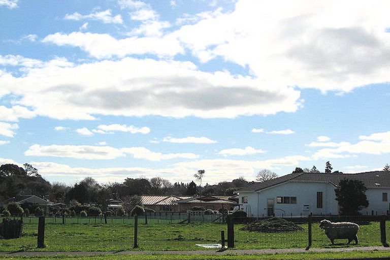 Photo of property in 8 Pukepapa Road, Marton, 4710