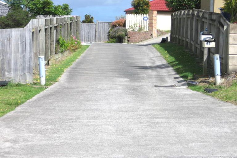Photo of property in 88 Sunset Road, Unsworth Heights, Auckland, 0632