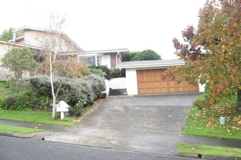 Photo of property in 4 Gibson Place, Mellons Bay, Auckland, 2014