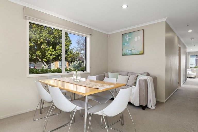 Photo of property in 20 Landing Drive, Pyes Pa, Tauranga, 3112