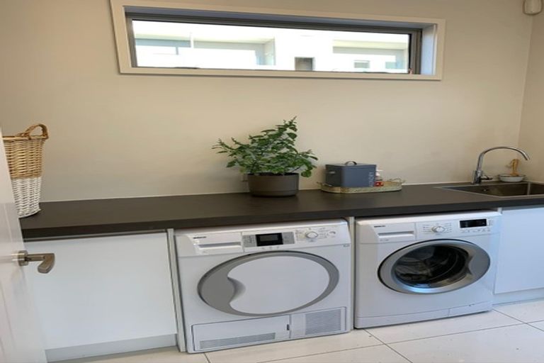 Photo of property in 148 Holly Road, St Albans, Christchurch, 8014