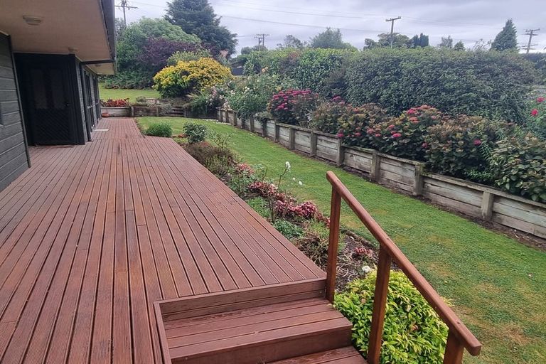 Photo of property in 2 Petersen Place, Waipukurau, 4200