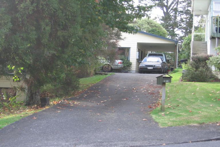 Photo of property in 1/13 Easter Parade, Glen Eden, Auckland, 0602