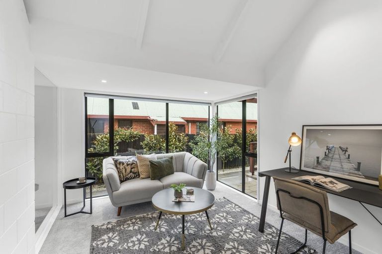 Photo of property in 9 Ringwood Place, Avonhead, Christchurch, 8042