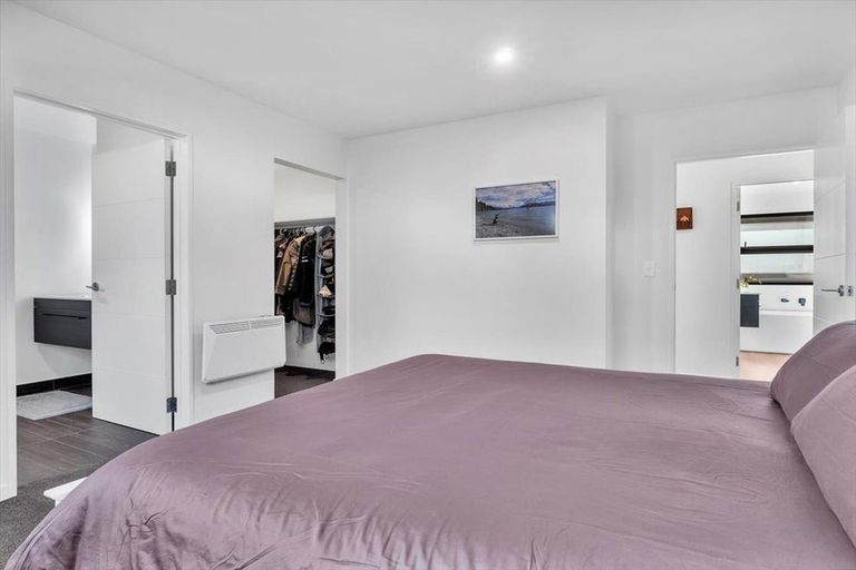 Photo of property in 215 Aubrey Road, Wanaka, 9305