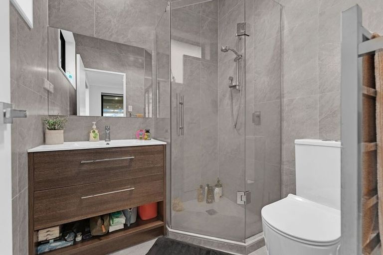 Photo of property in 16 Skiffington Road, Pokeno, 2402