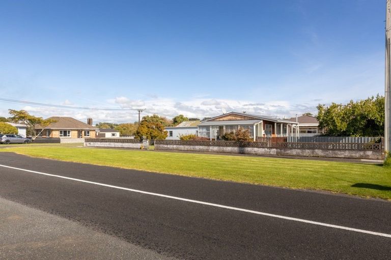 Photo of property in 1 Blake Street, Waitara, 4320