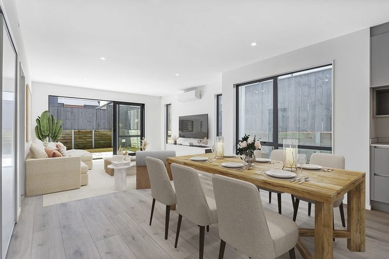 Photo of property in 45 Parkmore Drive, Rosehill, 2113