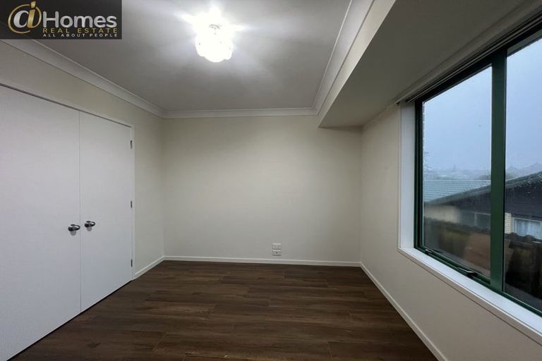 Photo of property in 5 Rosebay Rise, Henderson, Auckland, 0610