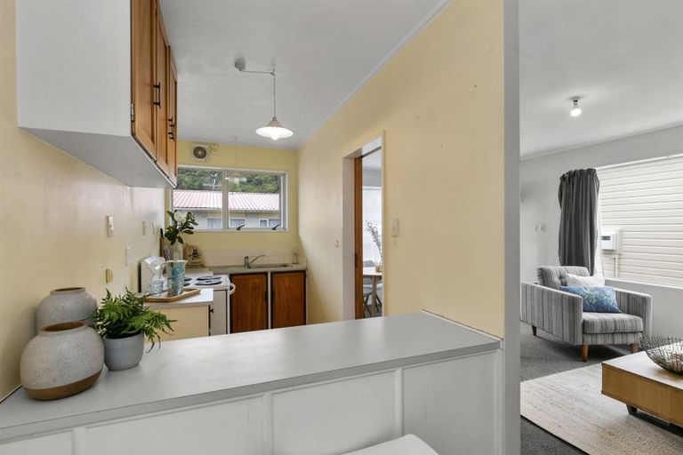 Photo of property in 171f5 Queens Drive, Lyall Bay, Wellington, 6022