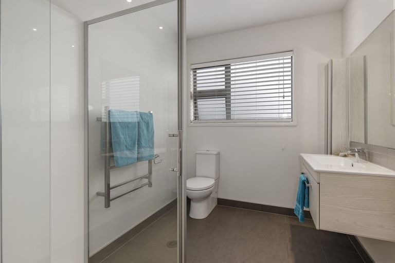 Photo of property in 8 Te Mauri Place, Omaha, 0986