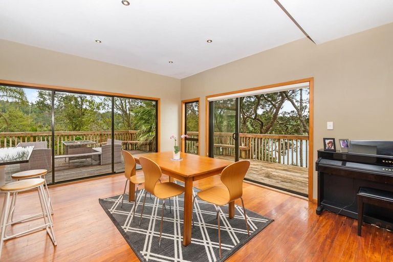 Photo of property in 44 Paturoa Road, Titirangi, Auckland, 0604