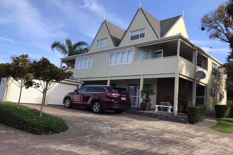 Photo of property in 37 John Dee Crescent, Red Beach, 0932