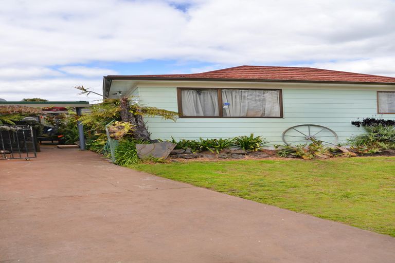 Photo of property in 53 Manuroa Road, Takanini, 2112