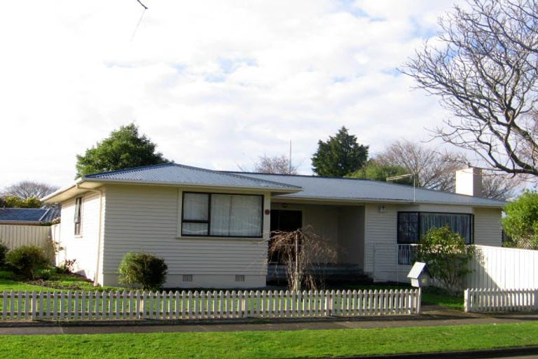 Photo of property in 10 Oban Place, Awapuni, Palmerston North, 4412