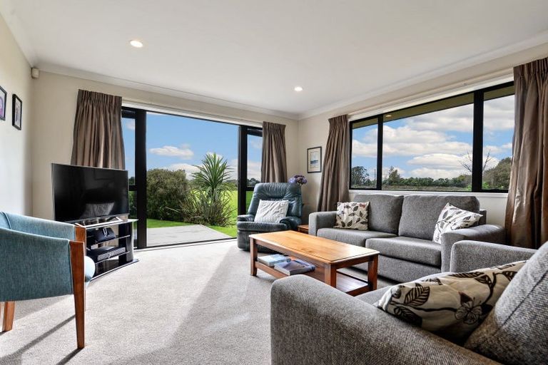 Photo of property in 12 Peninsula Point, Huntington, Hamilton, 3210