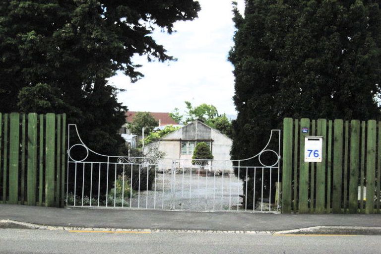 Photo of property in 76 Martindales Road, Heathcote Valley, Christchurch, 8022