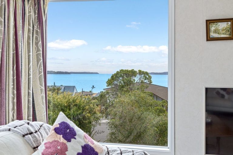 Photo of property in 15 Kotuku Place, Snells Beach, 0920