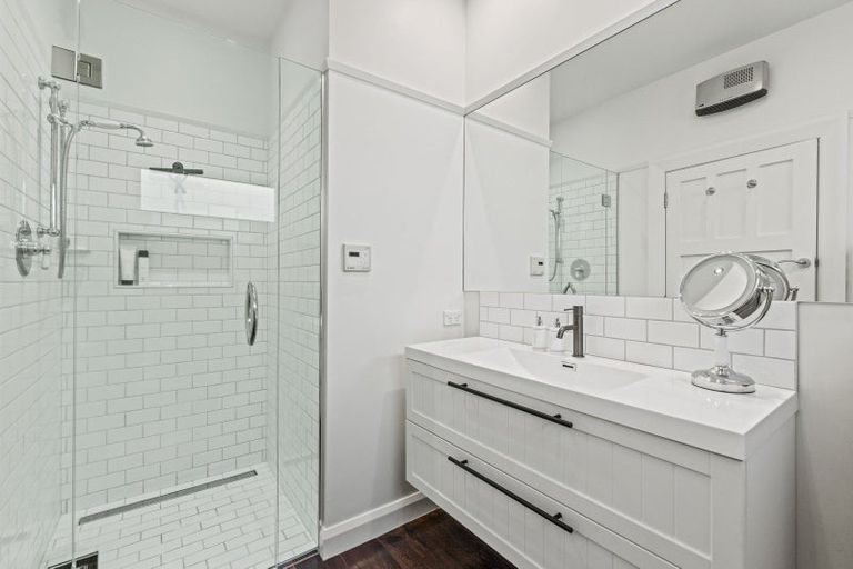 Photo of property in 62 Bretts Road, St Albans, Christchurch, 8052