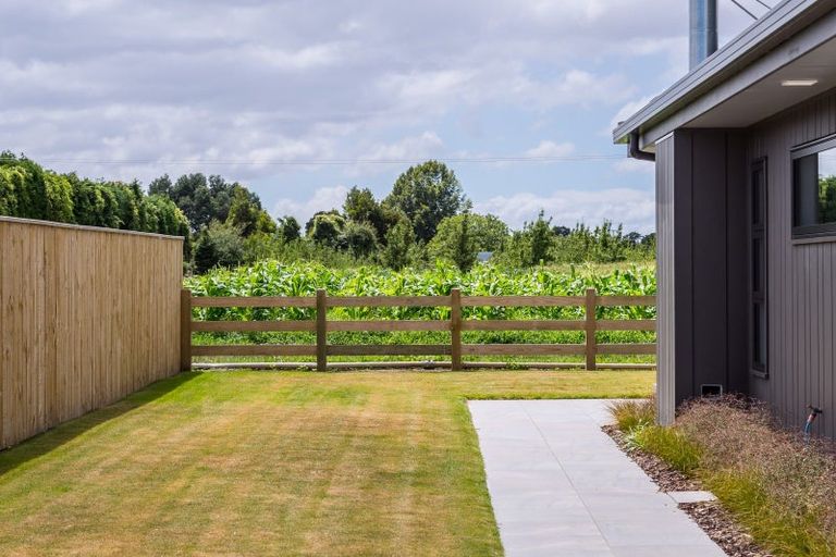 Photo of property in 6b James Kidd Place, Greytown, 5712