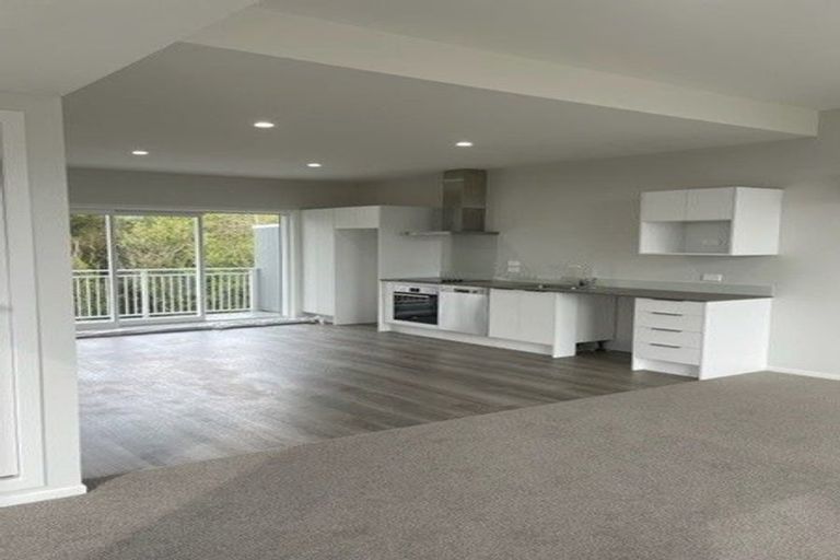 Photo of property in 16 Kopua Place, Whitby, Porirua, 5024