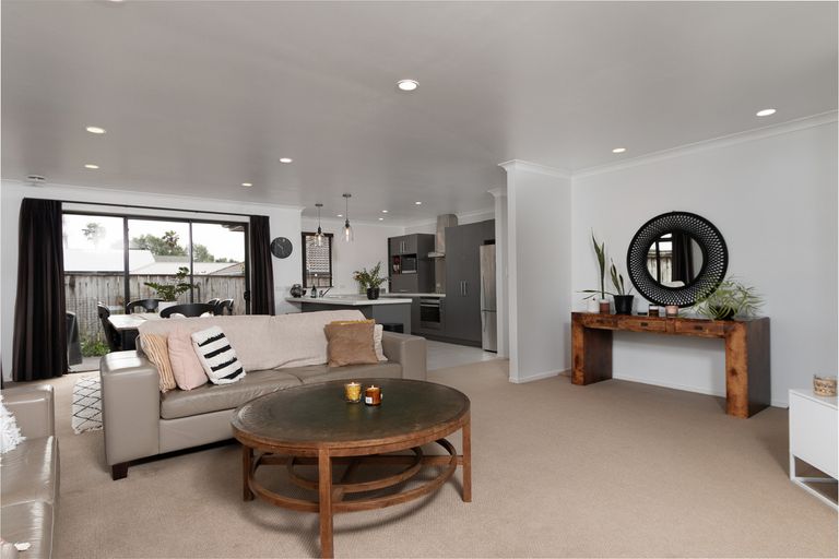 Photo of property in 247 Raeburne Street, Te Awamutu, 3800