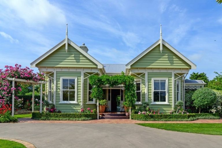 Photo of property in 125 Milton Street, Leamington, Cambridge, 3432
