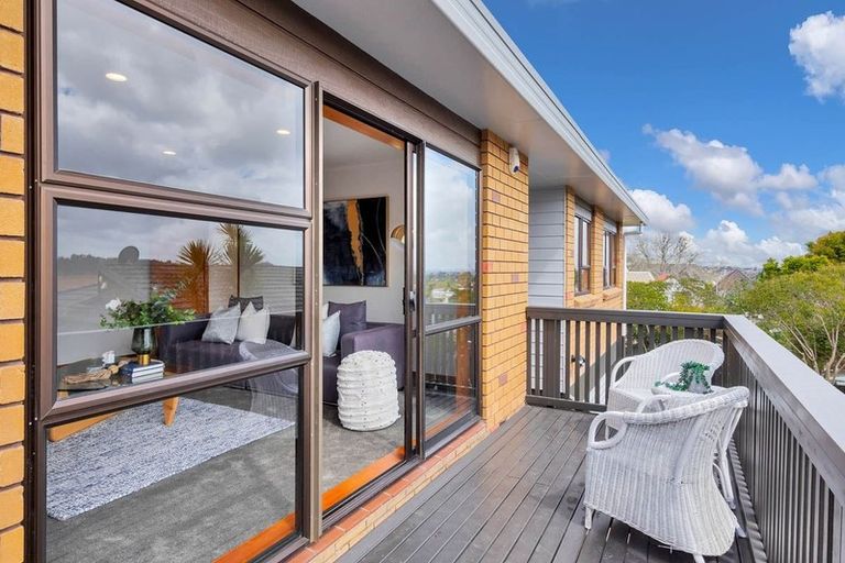 Photo of property in 86 Seaview Road, Glenfield, Auckland, 0629