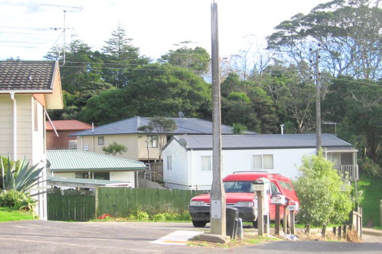 Photo of property in 33a Lilburn Crescent, Massey, Auckland, 0614