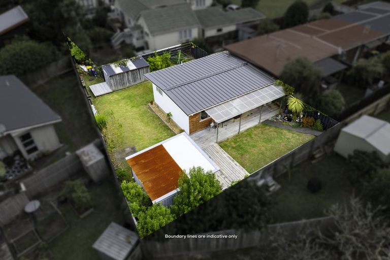 Photo of property in 4/83 Birkdale Road, Birkdale, Auckland, 0626