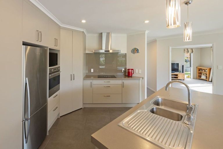 Photo of property in 26 Whitney Place, Rototuna North, Hamilton, 3210