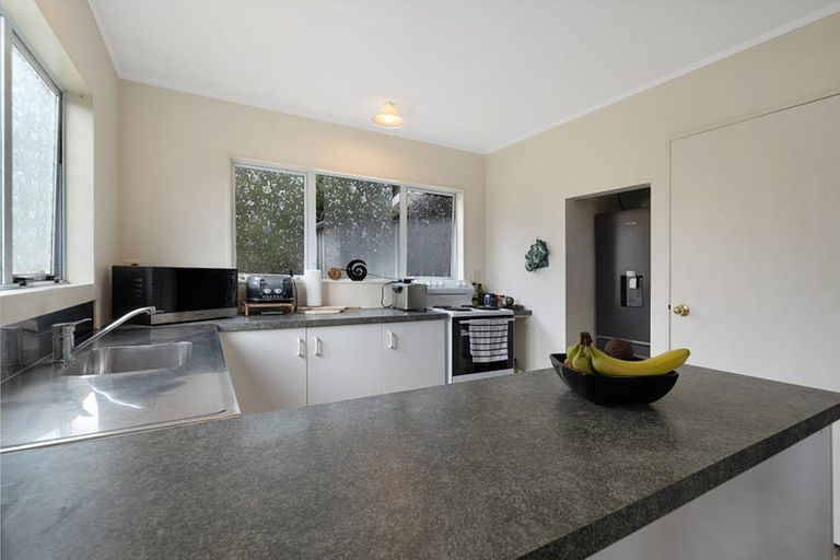 Photo of property in 19 Lilburn Crescent, Massey, Auckland, 0614
