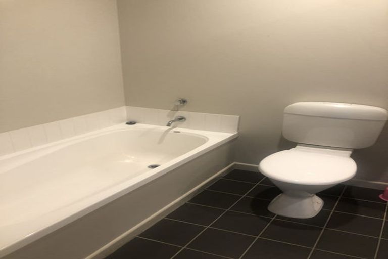 Photo of property in 2/37 Daniell Street, Newtown, Wellington, 6021