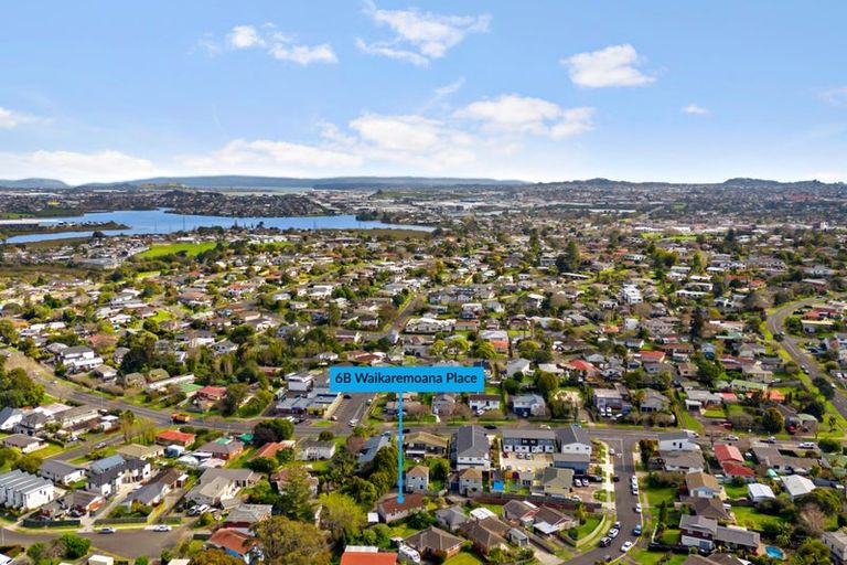 Photo of property in 6b Waikaremoana Place, Pakuranga Heights, Auckland, 2010