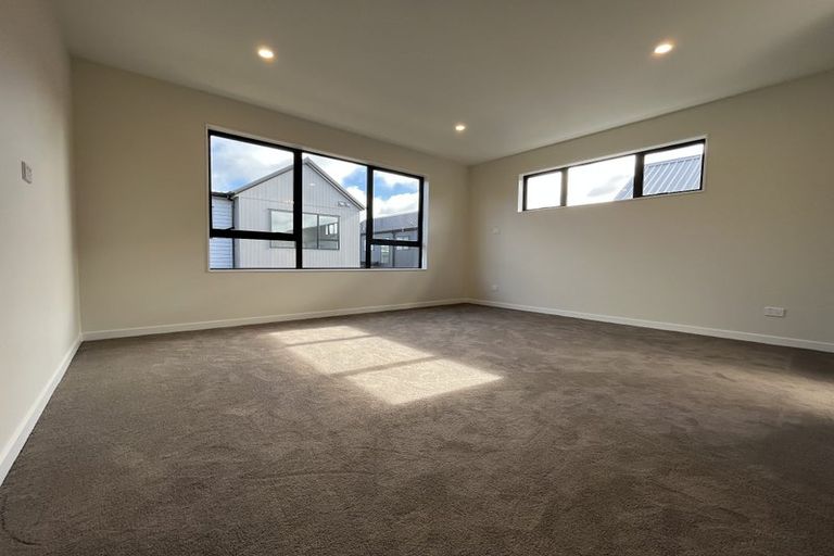 Photo of property in 15 Babos Avenue, Kumeu, 0810